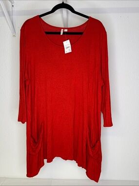 NWT Vibrant red/orange Women's Scoop Neck Pocket Tunic Top
